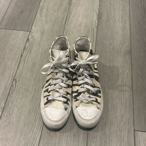 Zebra print Converse women’s size 5